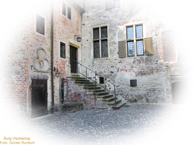 Burg Vischering  Burghof